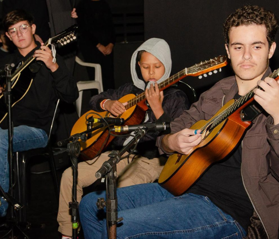 GURI abre inscrições para aulas de canto e instrumentos em Santa Cruz