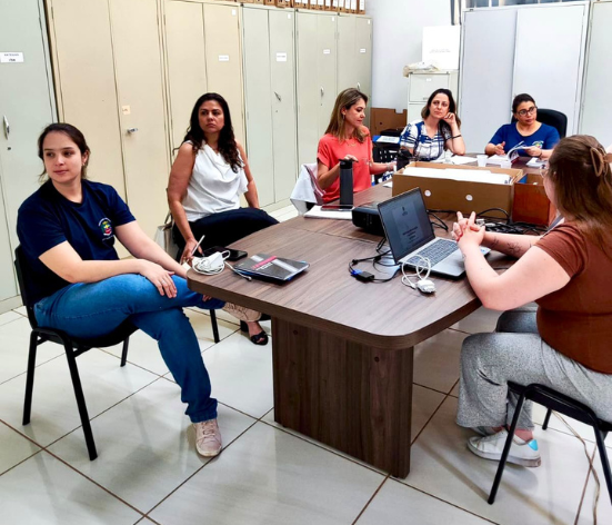 Santa Cruz realiza reunião técnica para atualização sobre curativos especiais e avanço em processo licitatório