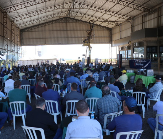 Evento da APROSOJA SP reúne centenas de produtores e autoridades em Santa Cruz do Rio Pardo