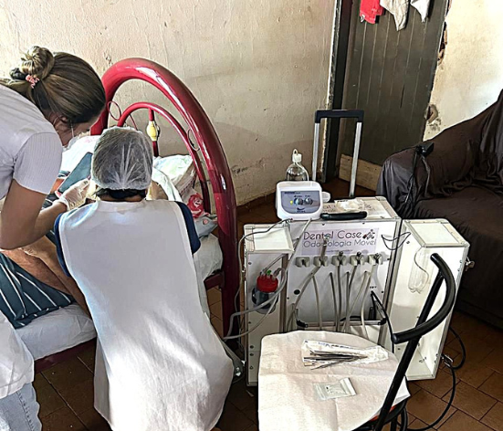 Serviço de Atenção Domiciliar oferece atendimento odontológico a pacientes acamados